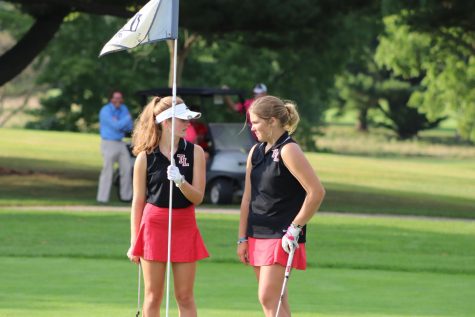 Stearns Advances to Golf Regionals